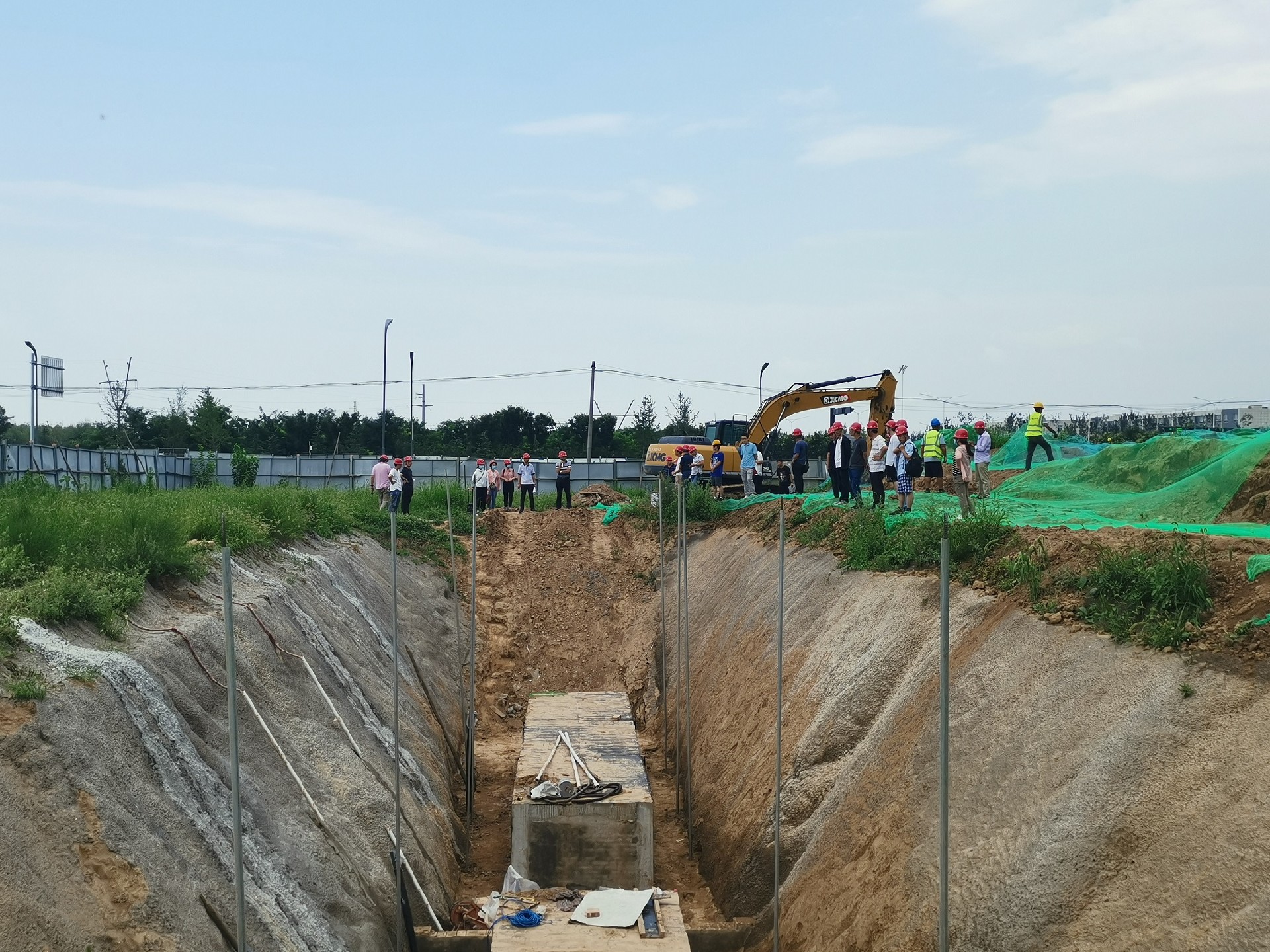 從產業(yè)鏈到創(chuàng)新鏈，填補行業(yè)技術空白——記空港新城綜合管廊項目科研及施工現(xiàn)場觀摩